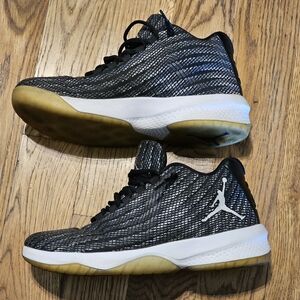 Jordan B.Fly Black Optic Yellow, Size 9